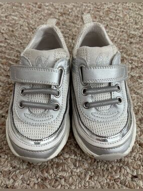 Naturino Silver Metallic Kids Sneakers with Hook-and-Loop Strap Size 7